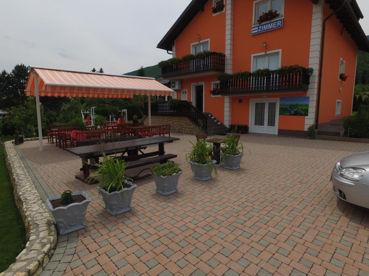 Plitvice Pension Perisic Korenica Εξωτερικό φωτογραφία