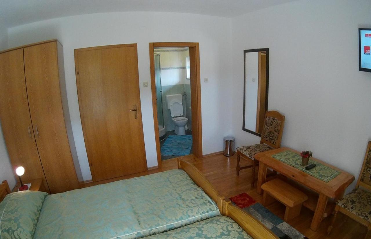 Plitvice Pension Perisic Korenica Εξωτερικό φωτογραφία